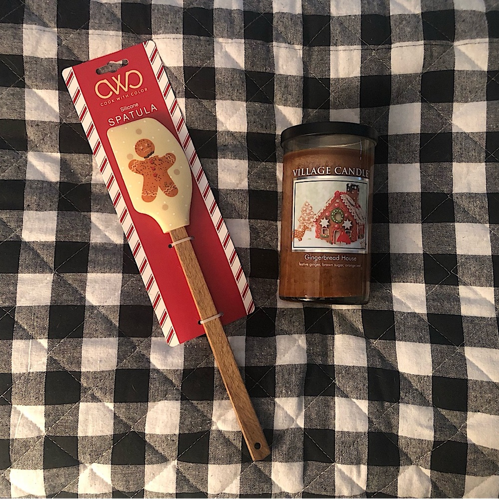 🤎Yankee Candle Gingerbread House & Cook w Color Silicone Gingerbread Spatula